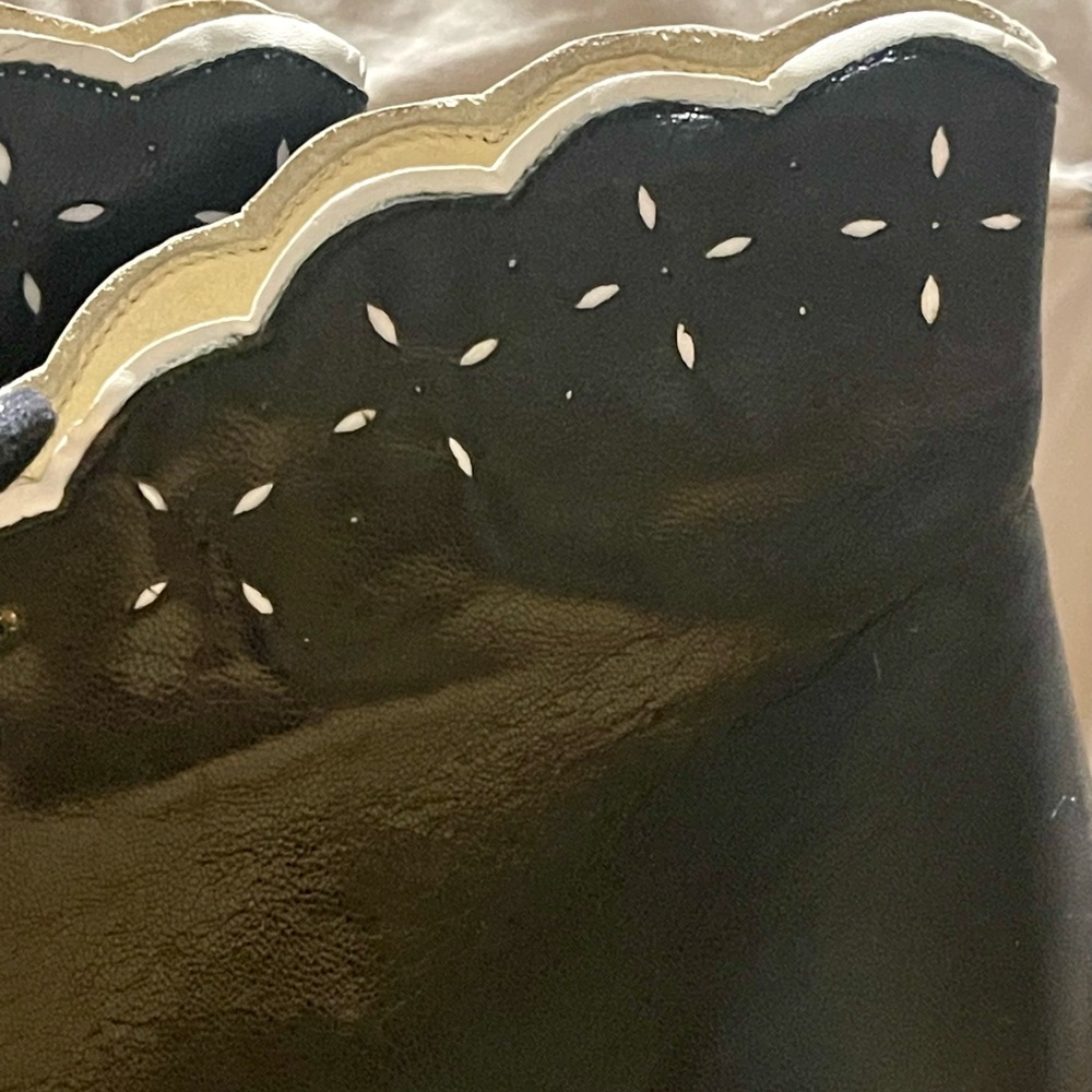 Rare, vintage Carlos by Carlos Santana black leather booties! - Picture 3 of 7